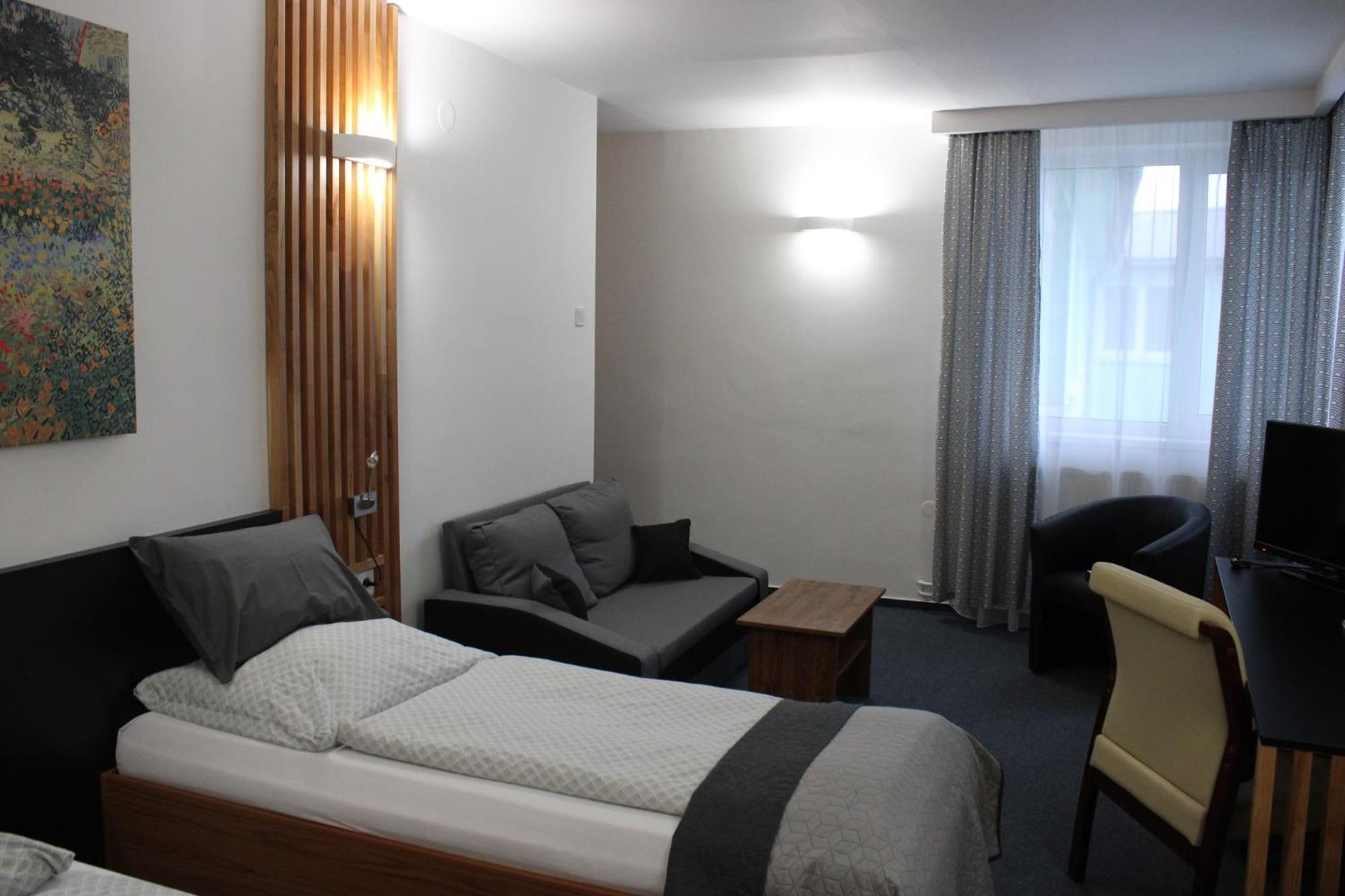 Hotel P7 Lucenec Bagian luar foto